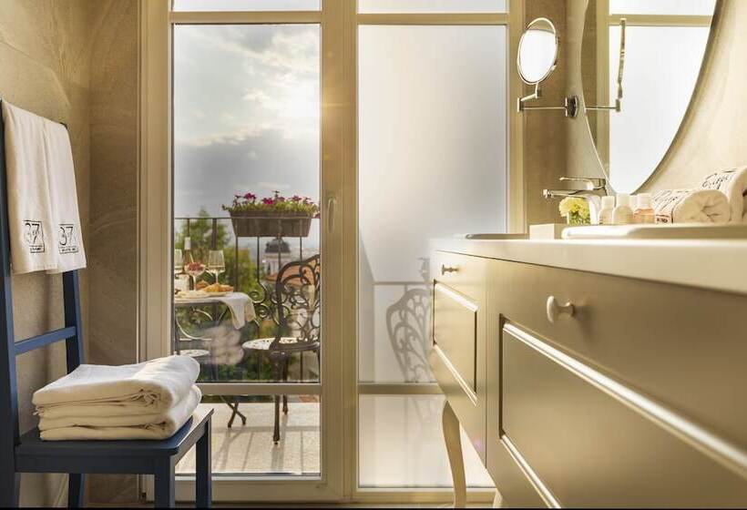 Отель Gallery 37 Powered By Aston