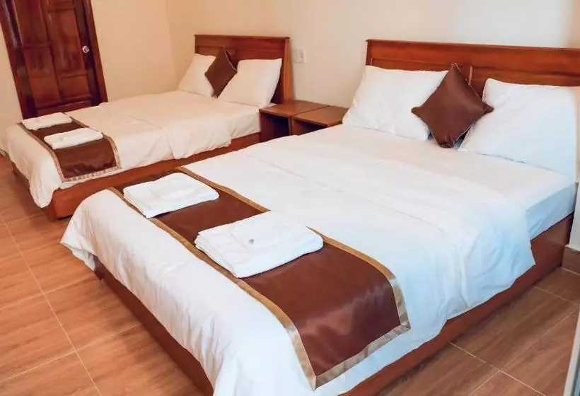 هتل Khách Sạn Trường Long