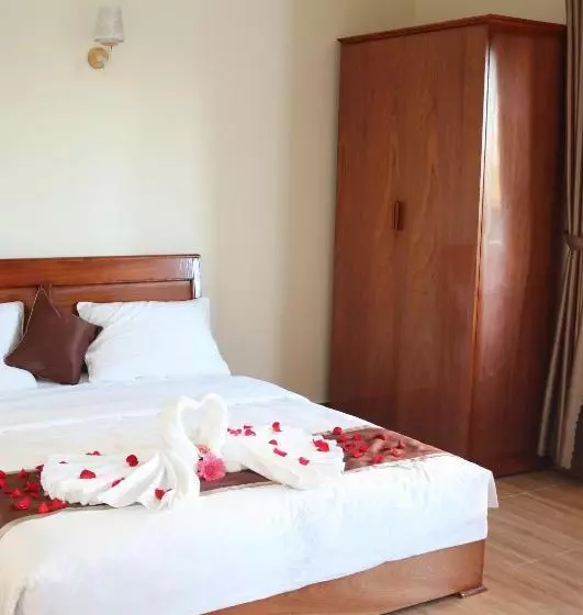 هتل Khách Sạn Trường Long