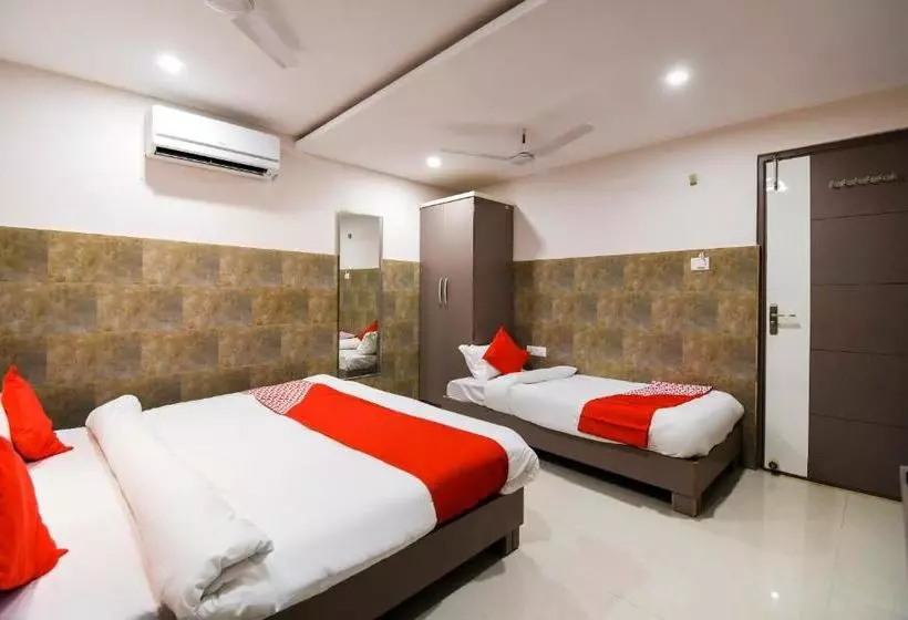 ホテル Oyo 70123 Sada Shiv Guest House