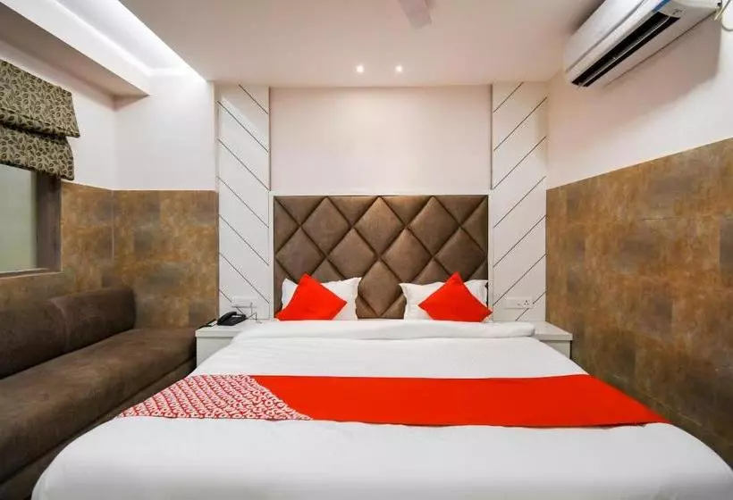 ホテル Oyo 70123 Sada Shiv Guest House