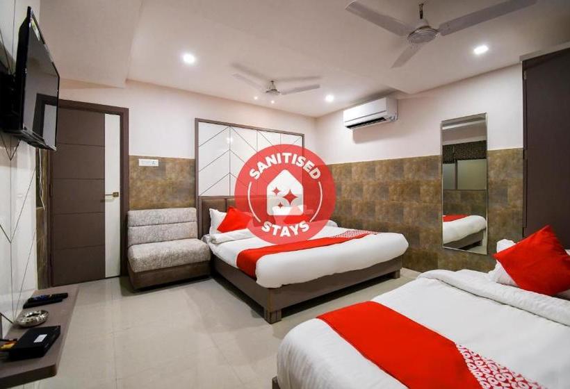 호텔 Oyo 70123 Sada Shiv Guest House