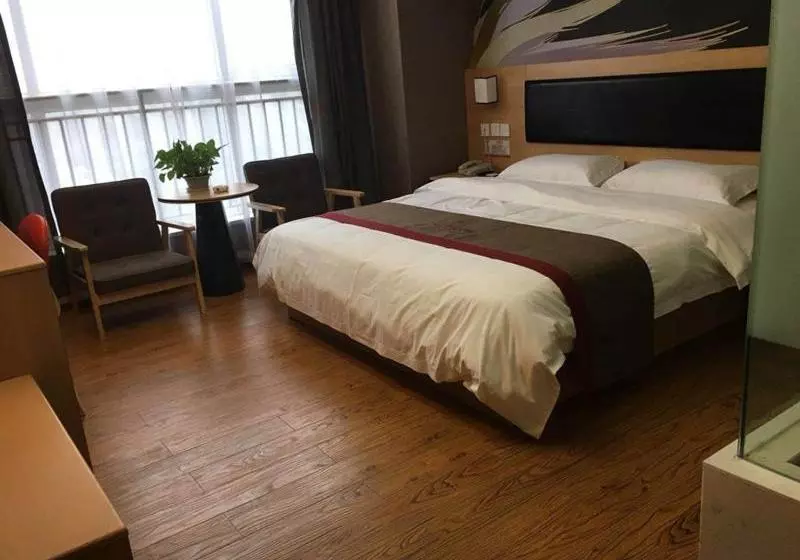 هتل Thank Inn  Chongqing Railway West Station Bashan International