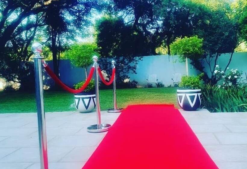 膳宿费 Ouklip Place Hotels