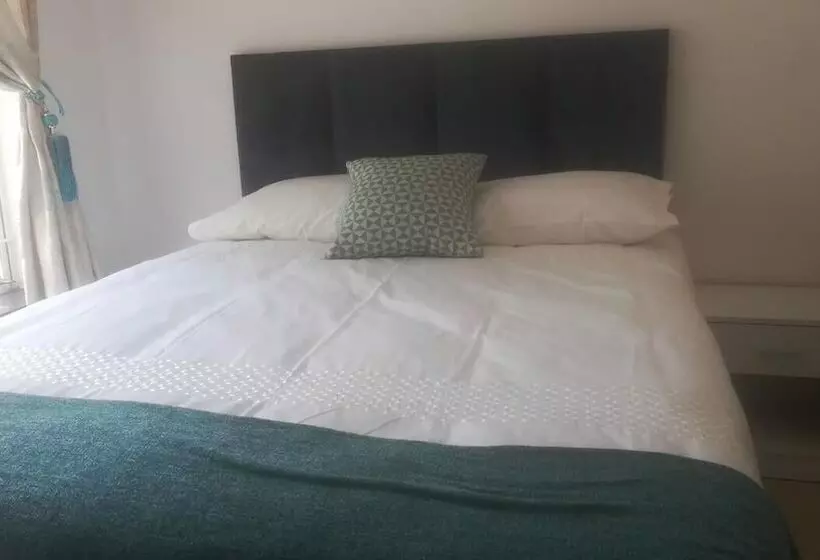 ペンション Ouklip Place Hotels