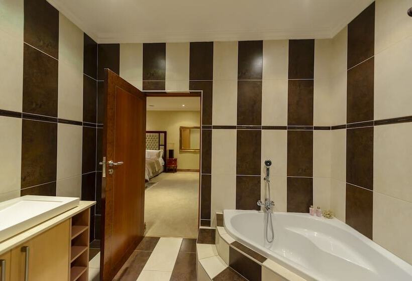 Equestrian Royal Boutique Hotel & Spa