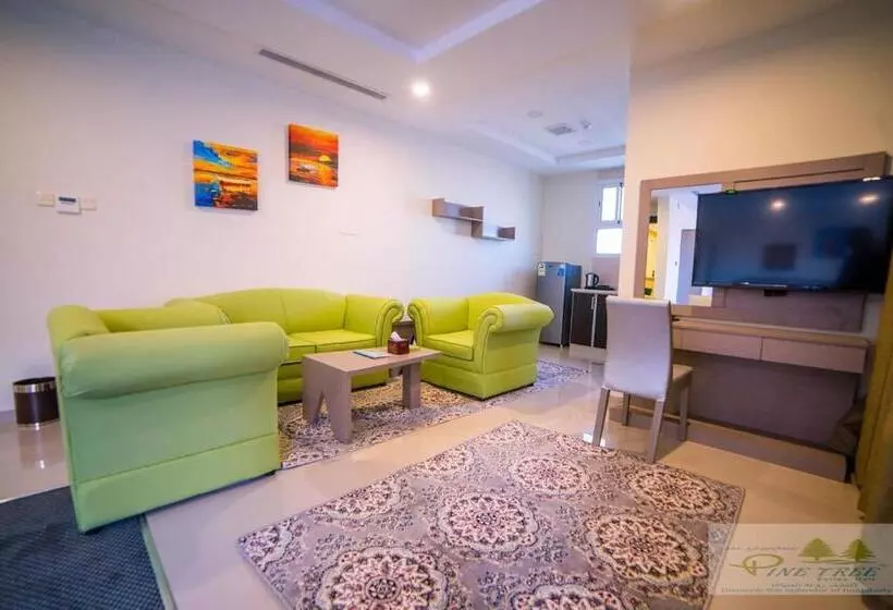 هتل Pinetree Suites Hail