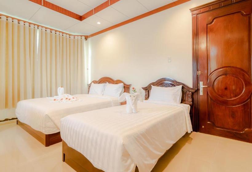 هتل Sun And Sea Leisure