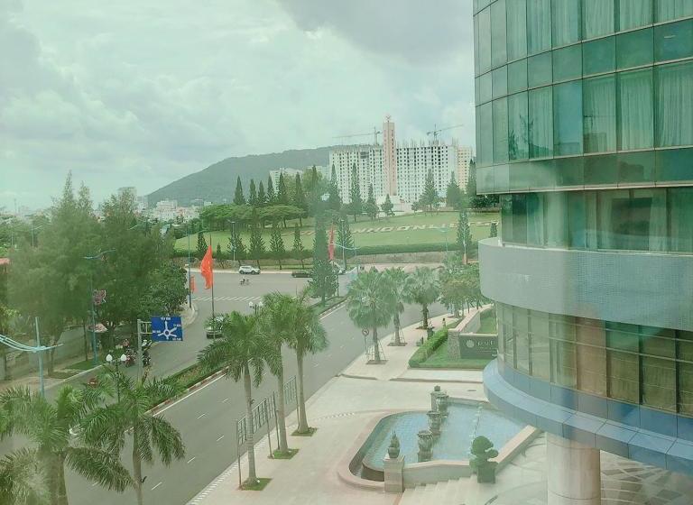 هتل Sun And Sea Leisure