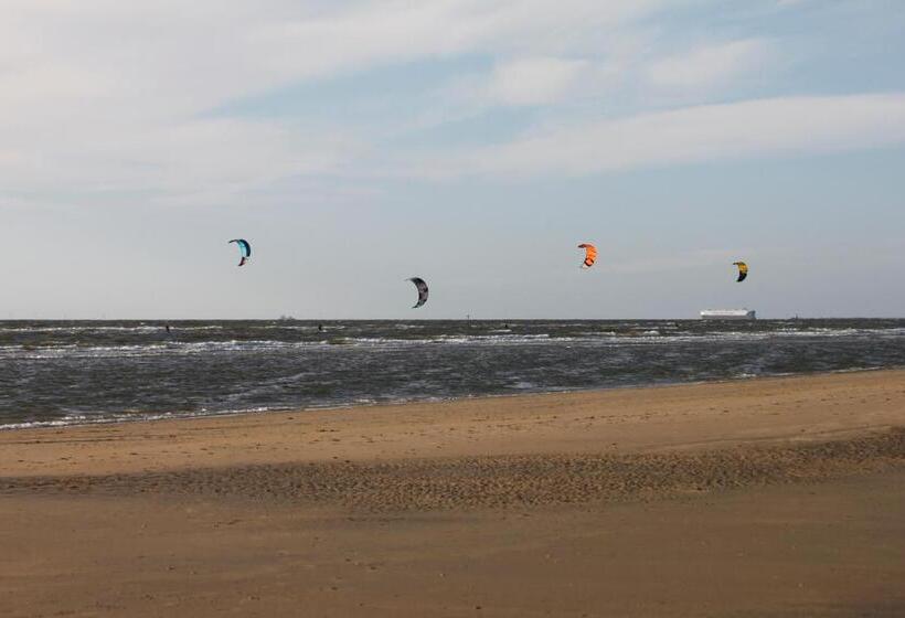 پانسیون Casa Blanca Zandvoort