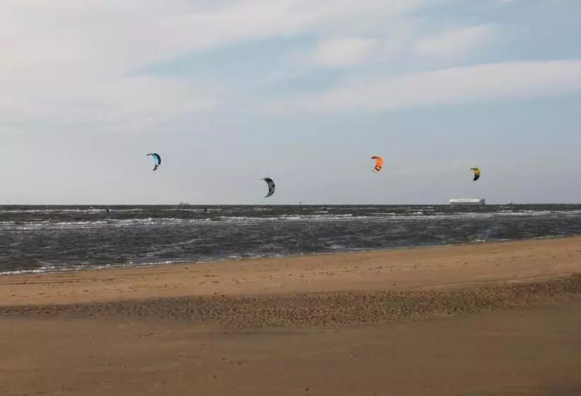 پانسیون Casa Blanca Zandvoort