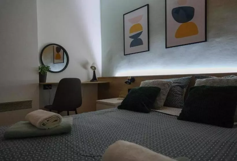 پانسیون Sunrise Apartments