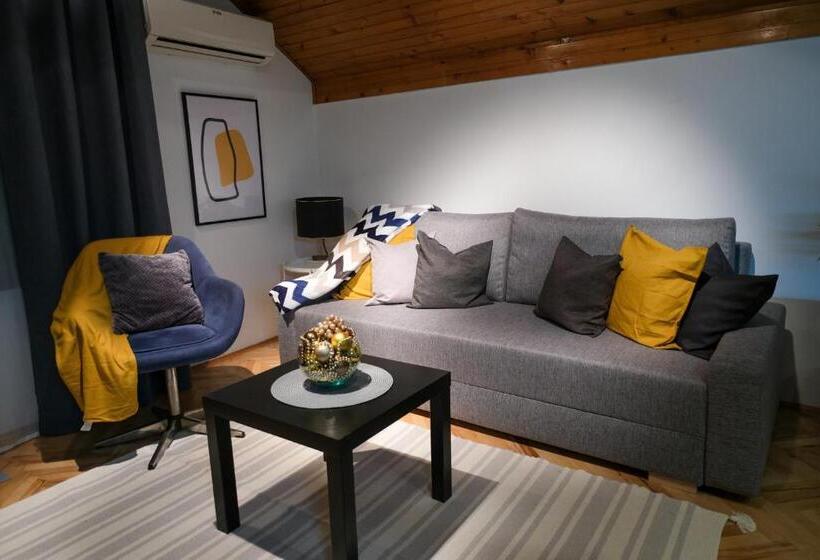 پانسیون Sunrise Apartments