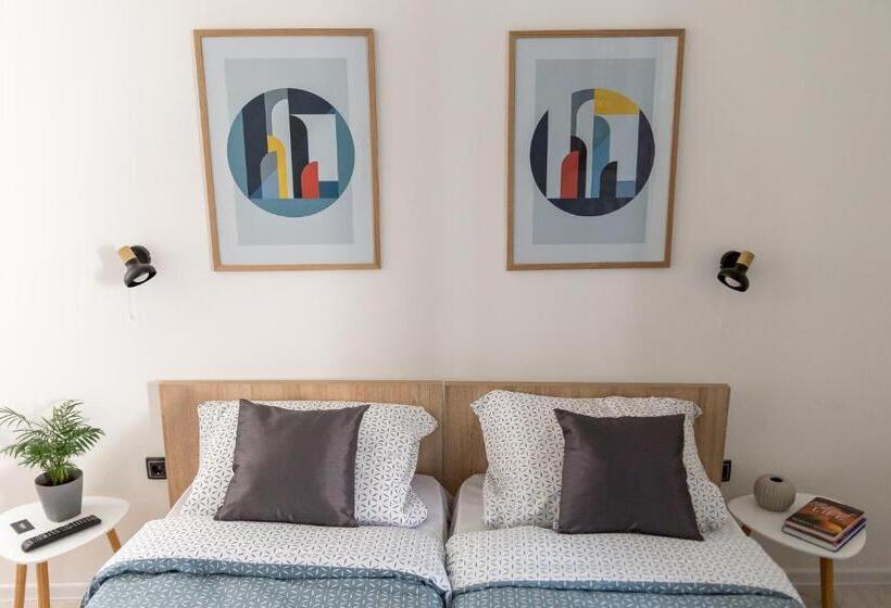 پانسیون Sunrise Apartments