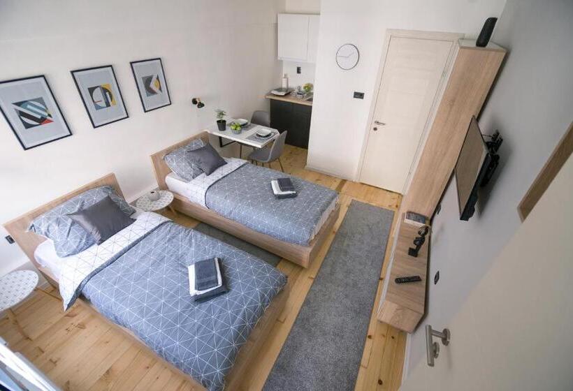 پانسیون Sunrise Apartments