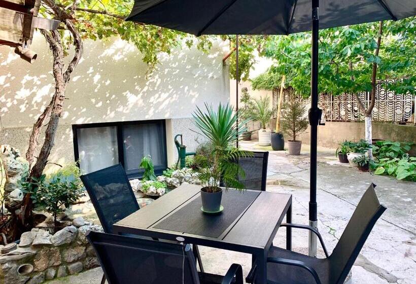 پانسیون Sunrise Apartments