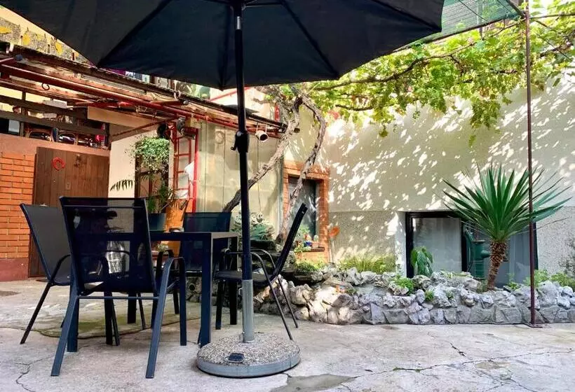 پانسیون Sunrise Apartments