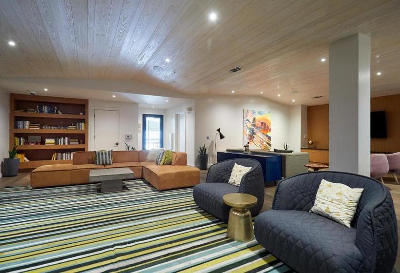 Sonder At La Villita