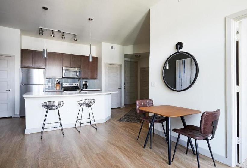 Sonder At La Villita