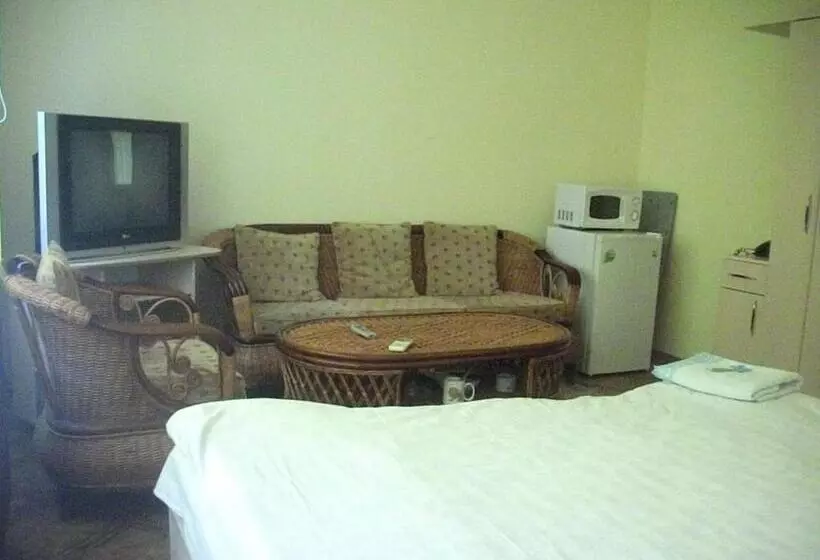 هاستل B&b Aktau не отель