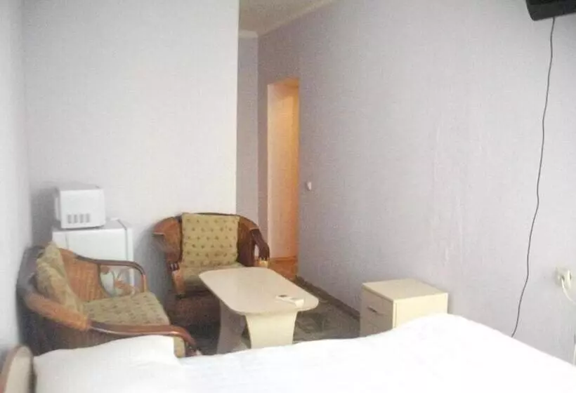 هاستل B&b Aktau не отель
