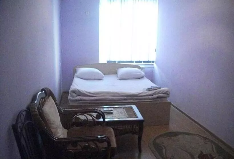 هاستل B&b Aktau не отель