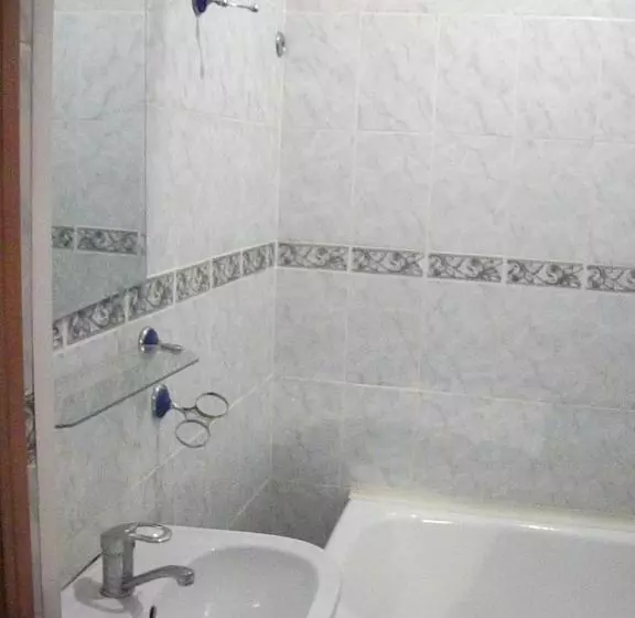هاستل B&b Aktau не отель