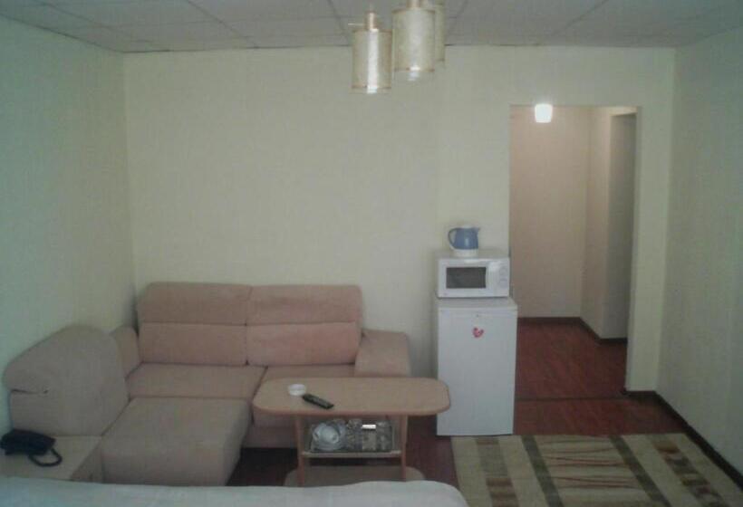 هاستل B&b Aktau не отель