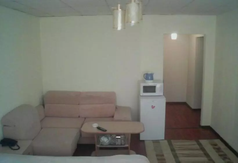 هاستل B&b Aktau не отель