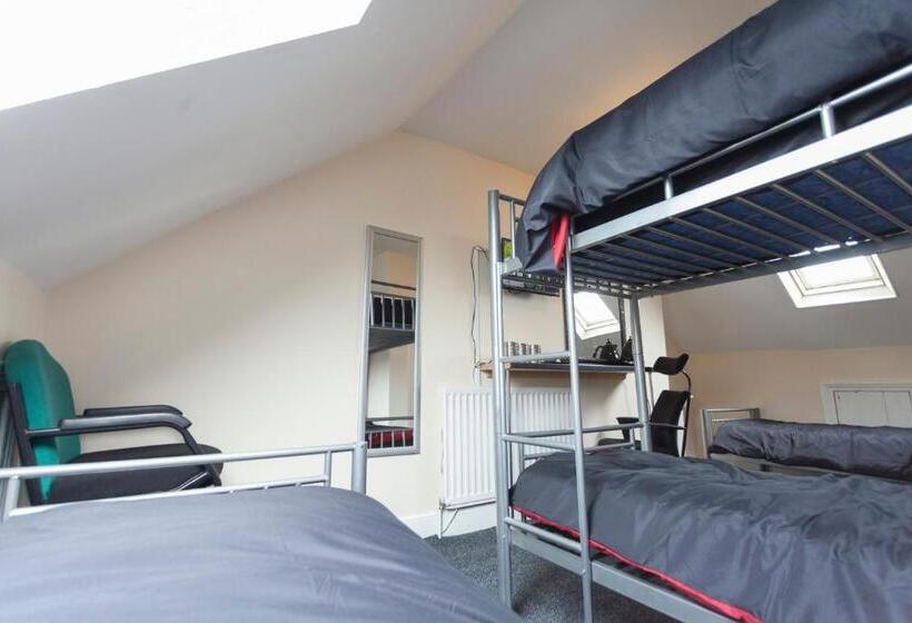 Общежитие Fenham Hotel Express