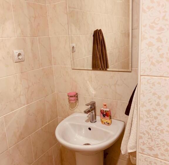 הוסטל Wine & Rose Boutique