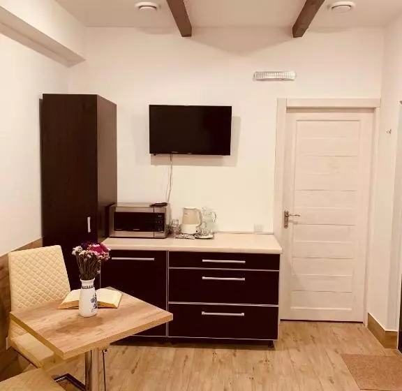 ユースホステル Wine & Rose Boutique