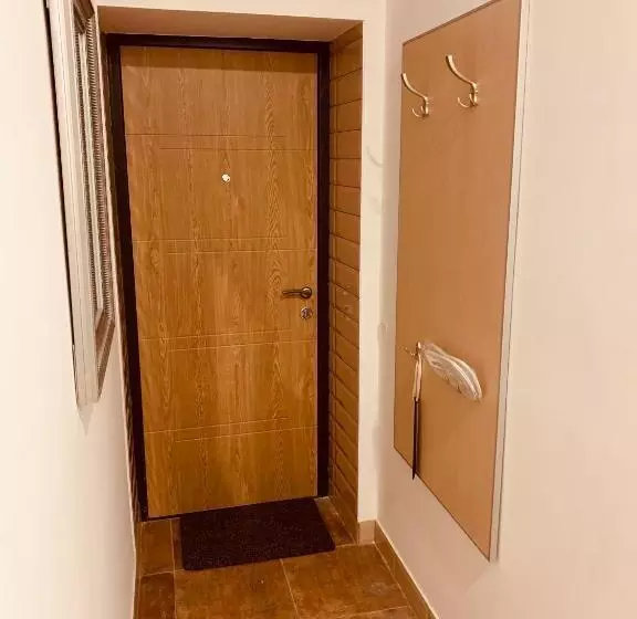 ユースホステル Wine & Rose Boutique