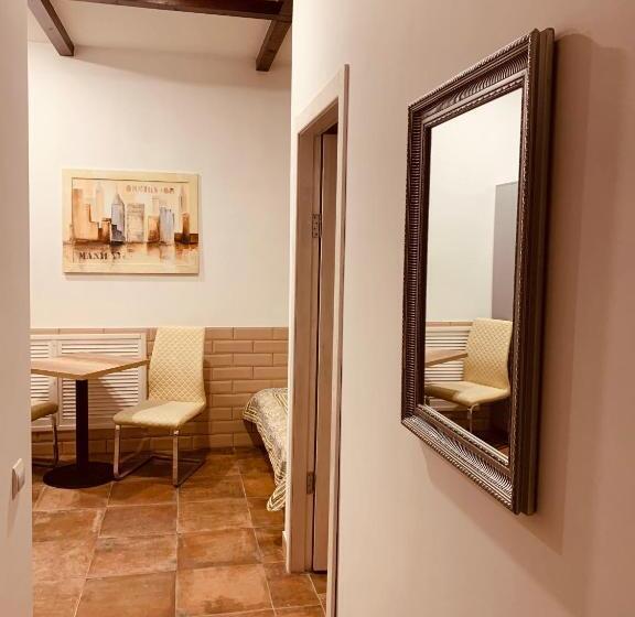 הוסטל Wine & Rose Boutique