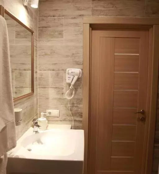 ユースホステル Wine & Rose Boutique