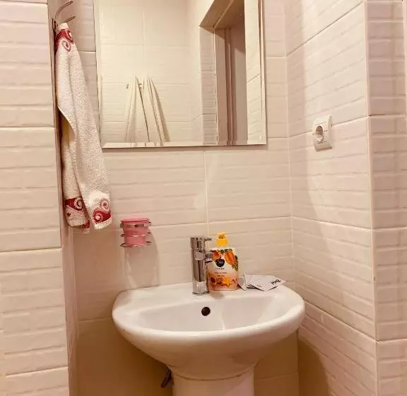 ユースホステル Wine & Rose Boutique