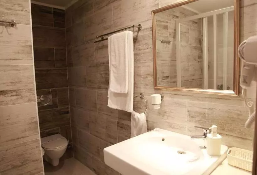 ユースホステル Wine & Rose Boutique