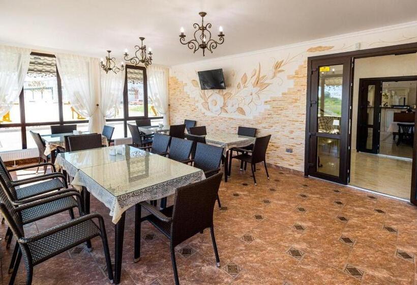 تختخواب و صبحانه Mon Plaisir