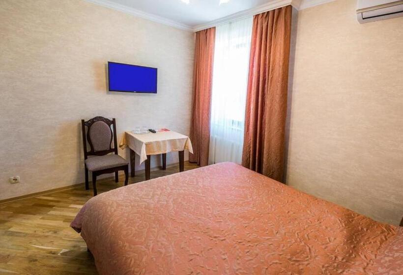 تختخواب و صبحانه Mon Plaisir