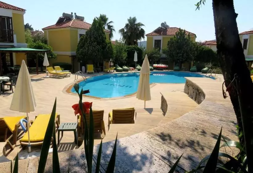Gondol Apartments