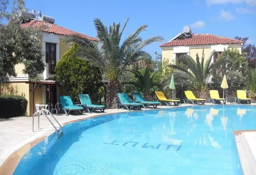Gondol Apartments