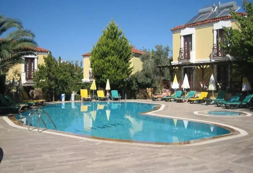 Gondol Apartments