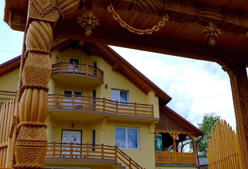 호텔 Pensiunea Maramu