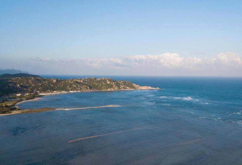 Hotel Phi Kite School