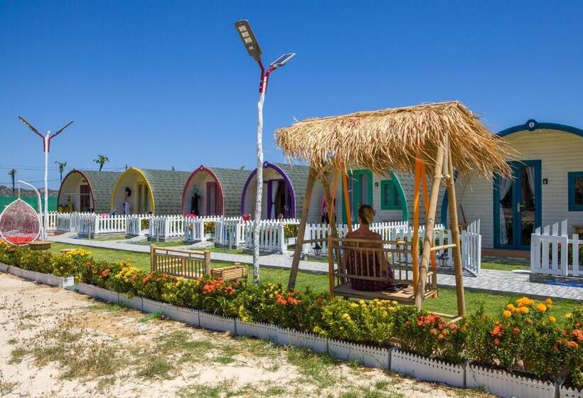 Hotel Phi Kite School