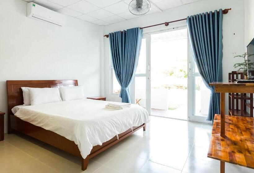 Hotel Phi Kite School