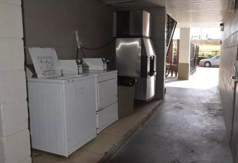 Motelli My Home & Suites Covington