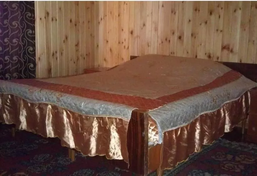 پانسیون Guest House Vip