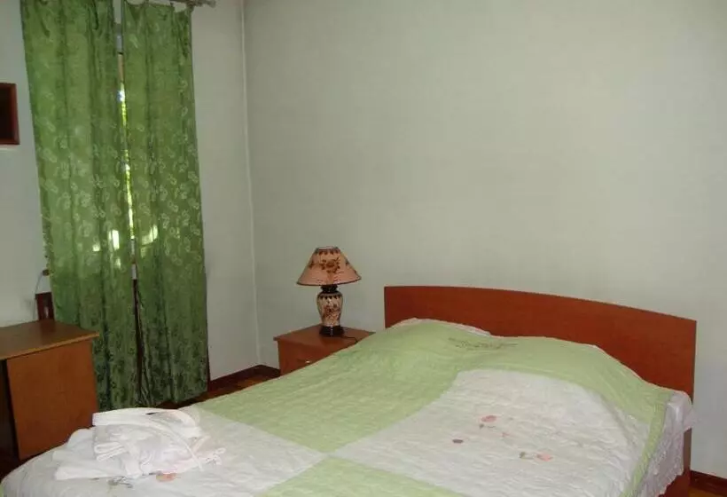 پانسیون Guest House Vip