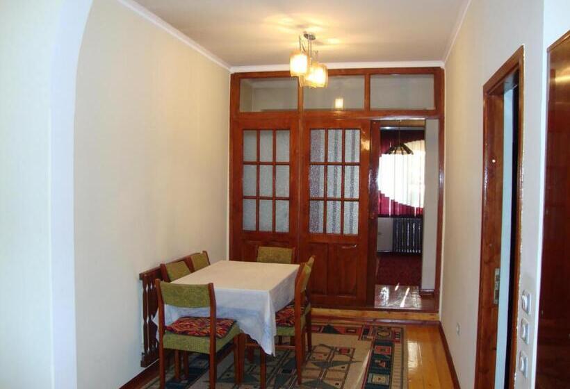 پانسیون Guest House Vip